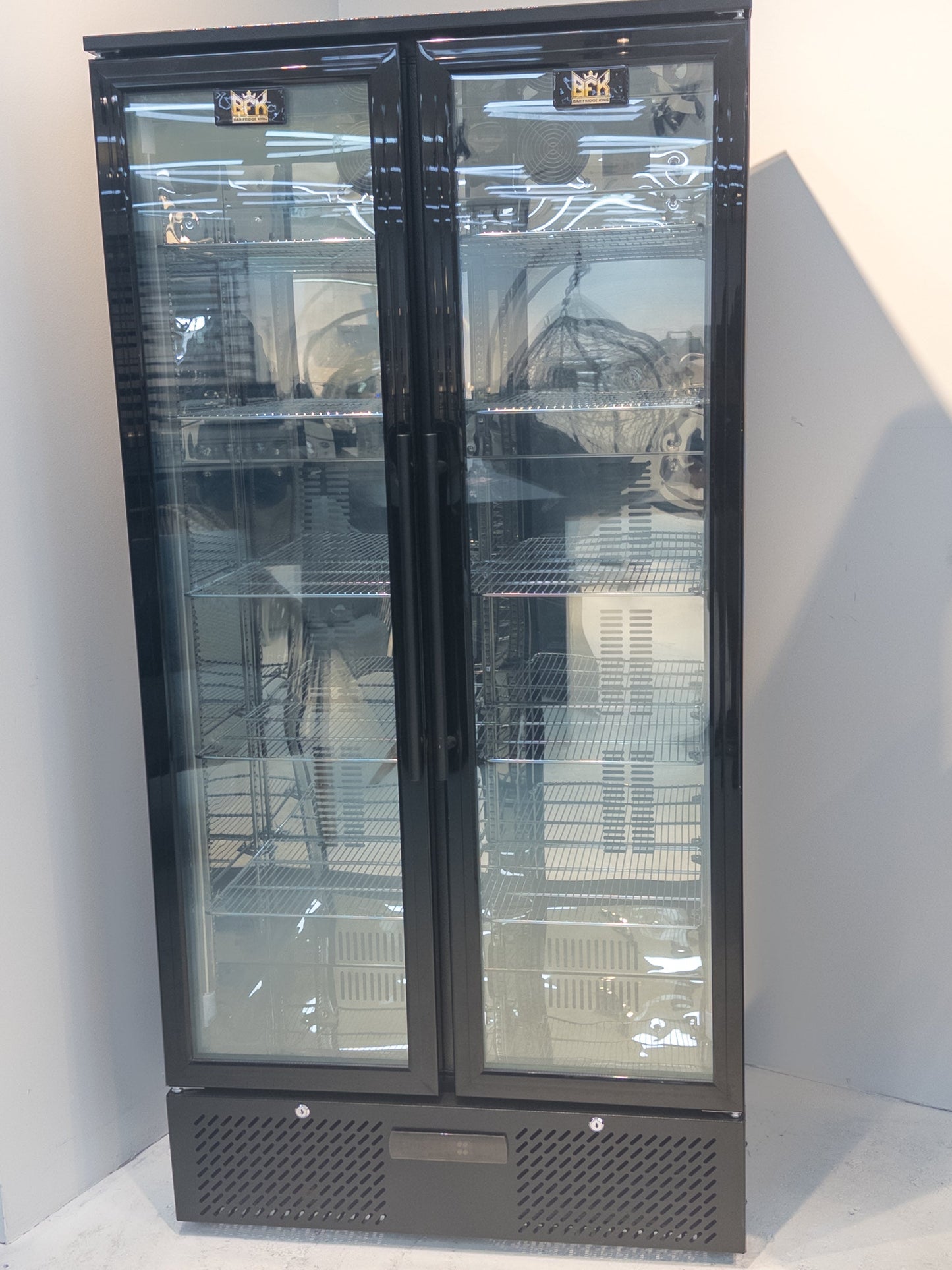 Floor Stock 458L Tropical Rated Triple Glazed Double Door Commercial 458ltr Upright Wine Bar Fridge Black