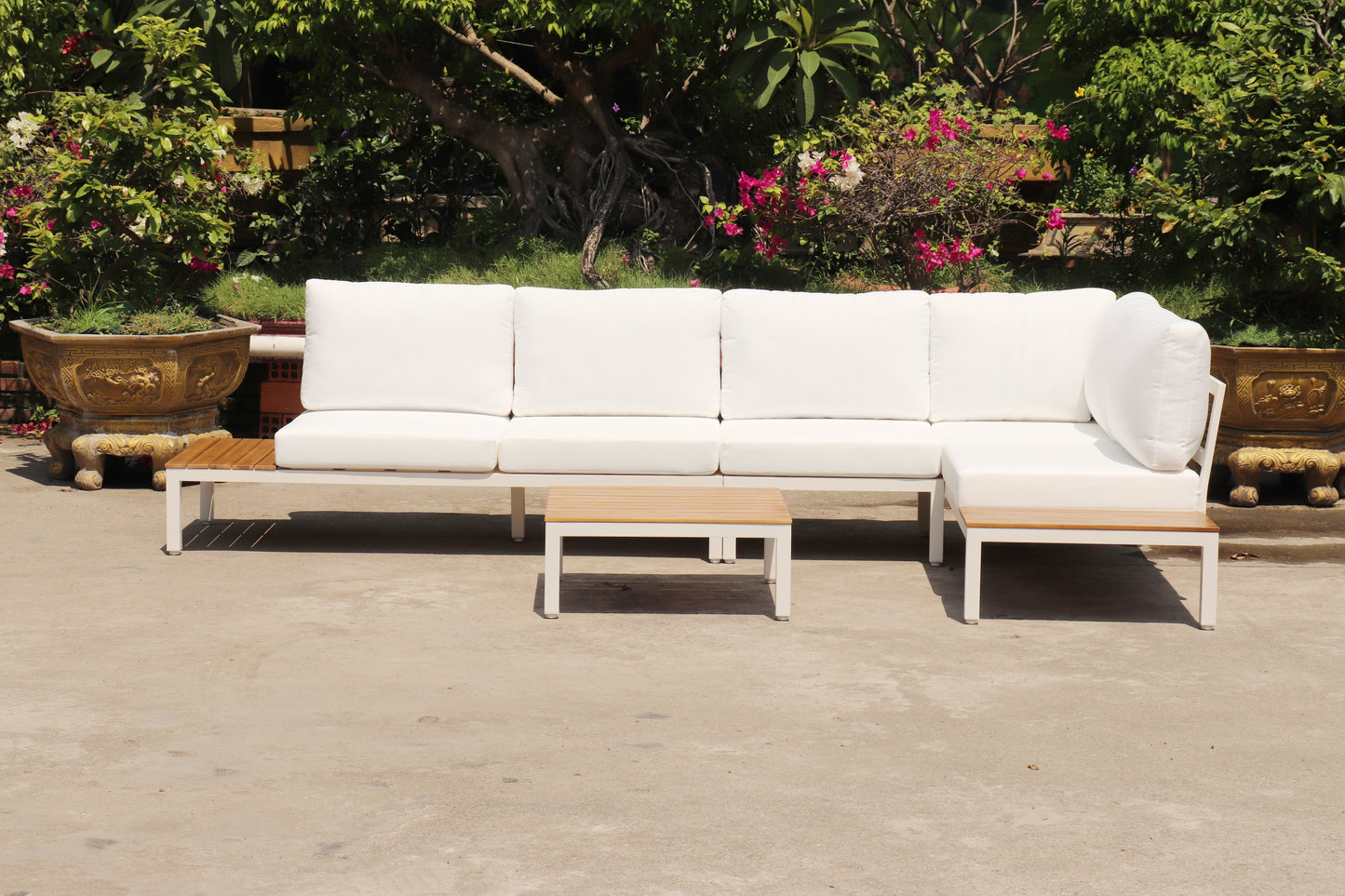 Modular Sofa Outdoor Furniture Set White Aluminium White Cusions Modular 4 Piece inc Coffe Table