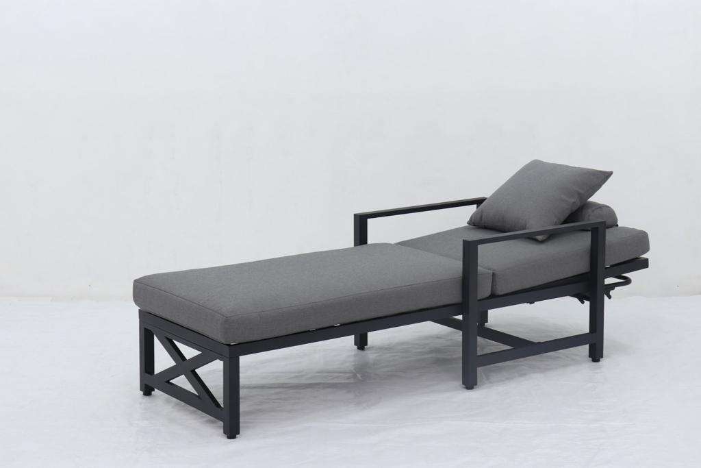 Sunlounge Pro: Black Aluminium Executive Edition