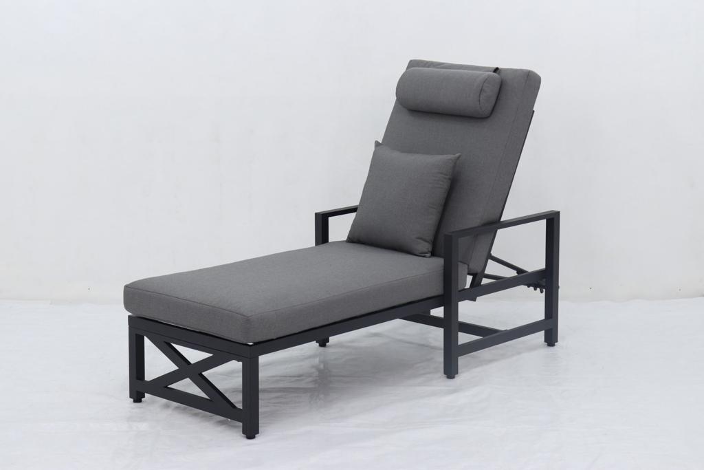 Sunlounge Pro: Black Aluminium Executive Edition